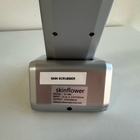 Skin scrubber professional with lifting mode - Picture 5 of 5